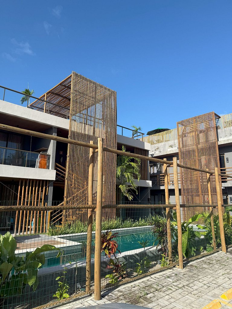 Essence Beira mar Porto de pedras C02 N