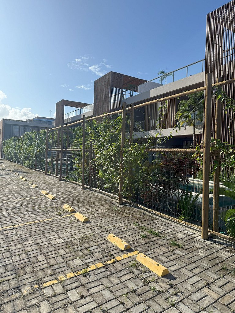 Essence Beira mar Porto de pedras C02 N