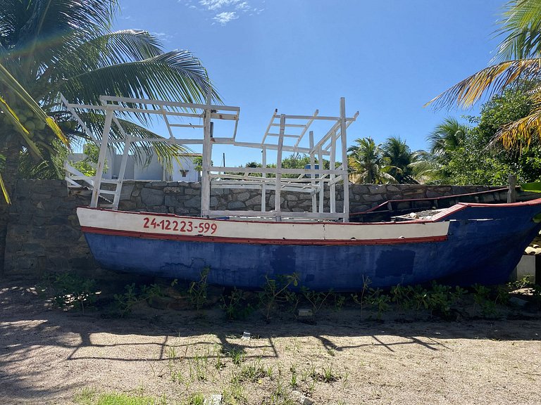 Essence Beira mar Porto de pedras C002