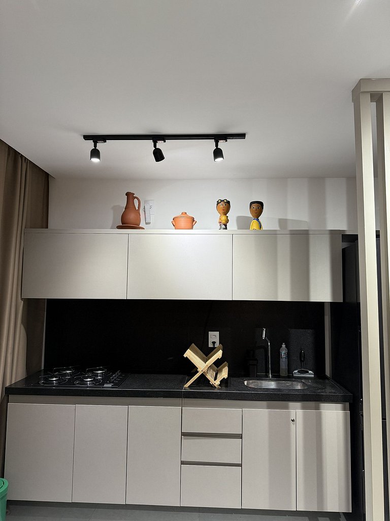 Essence Beira mar Porto de pedras C002